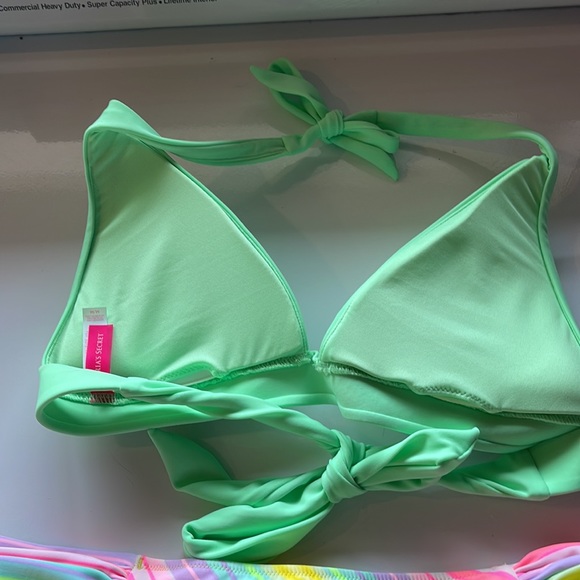 Victoria’s Secret never worn bikini - Picture 3 of 5